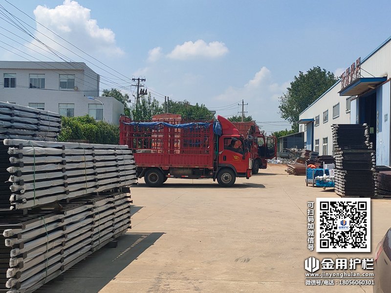 2023年8月22日鋅鋼百葉窗裝車發貨! 2023年8月22日鋅鋼百葉窗裝車發貨!