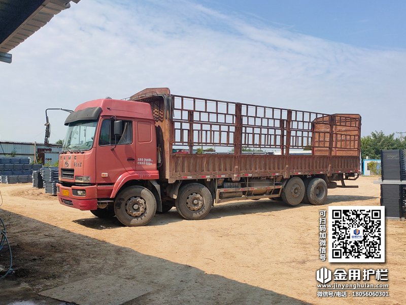 2023年9月18日鋅鋼飄窗欄桿裝車發貨! 2023年9月18日鋅鋼飄窗欄桿裝車發貨!