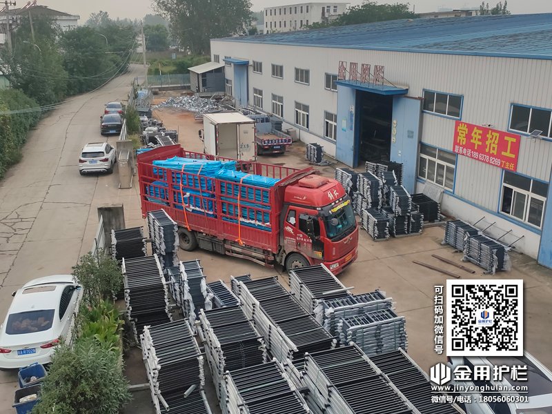 2023年9月19日鋅鋼護窗欄桿裝車發貨！