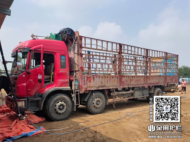 2023年9月27日鋅鋼百葉窗裝車發貨! 2023年9月27日鋅鋼百葉窗裝車發貨!