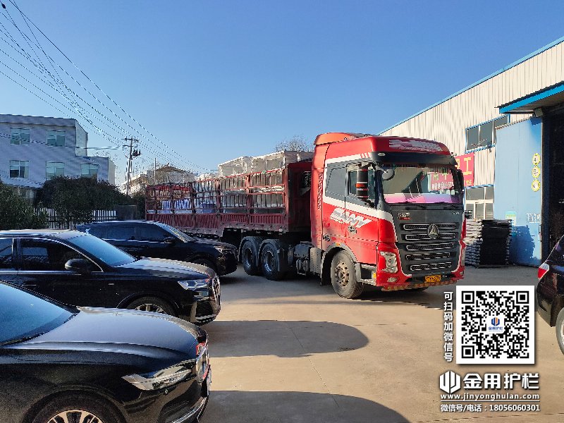 2024年1月25日鋅鋼空調(diào)護欄裝車發(fā)貨! 2024年1月25日鋅鋼空調(diào)護欄裝車發(fā)貨!