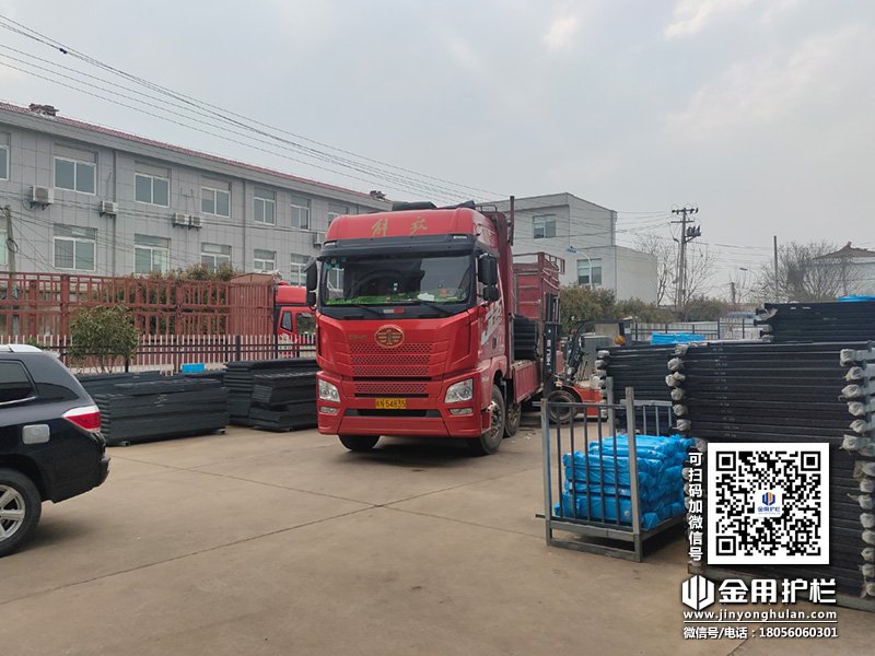 2024年3月28日鋅鋼百葉窗裝車發貨! 2024年3月28日鋅鋼百葉窗裝車發貨!