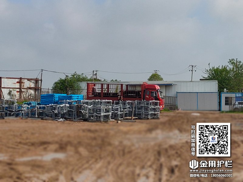 2024年4月19日鋅鋼空調護欄裝車發貨！