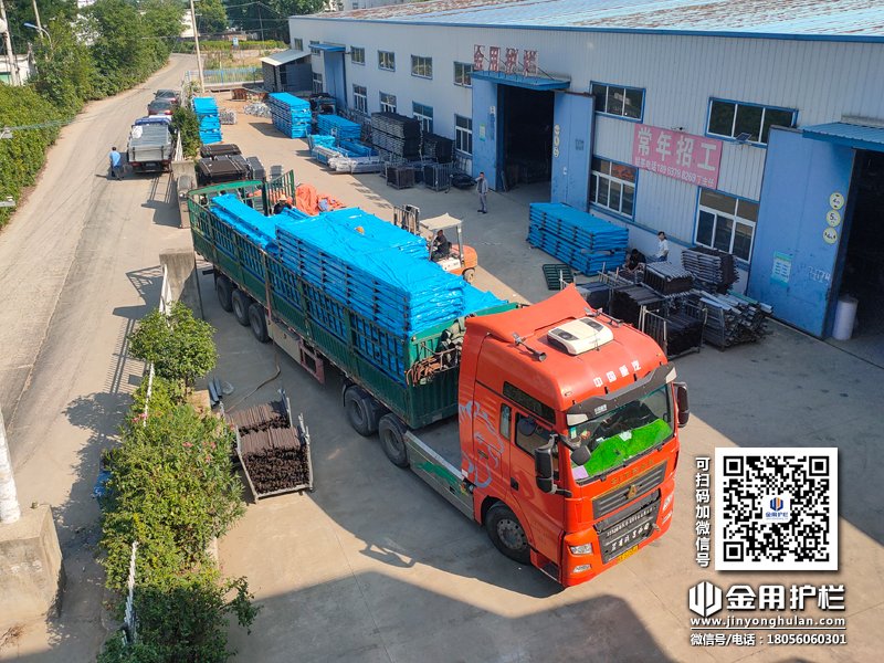 2024年6月12日鋅鋼陽臺護欄裝車發(fā)貨！