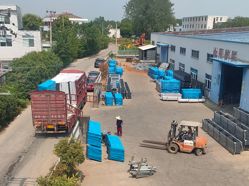 2024年8月13日鋅鋼樓梯欄桿裝車發貨! 2024年8月13日鋅鋼樓梯欄桿裝車發貨!