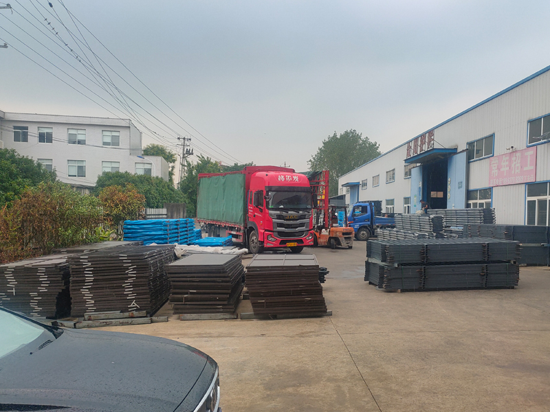 2024年8月19日鋅鋼圍墻護(hù)欄裝車發(fā)貨! 2024年8月19日鋅鋼圍墻護(hù)欄裝車發(fā)貨!