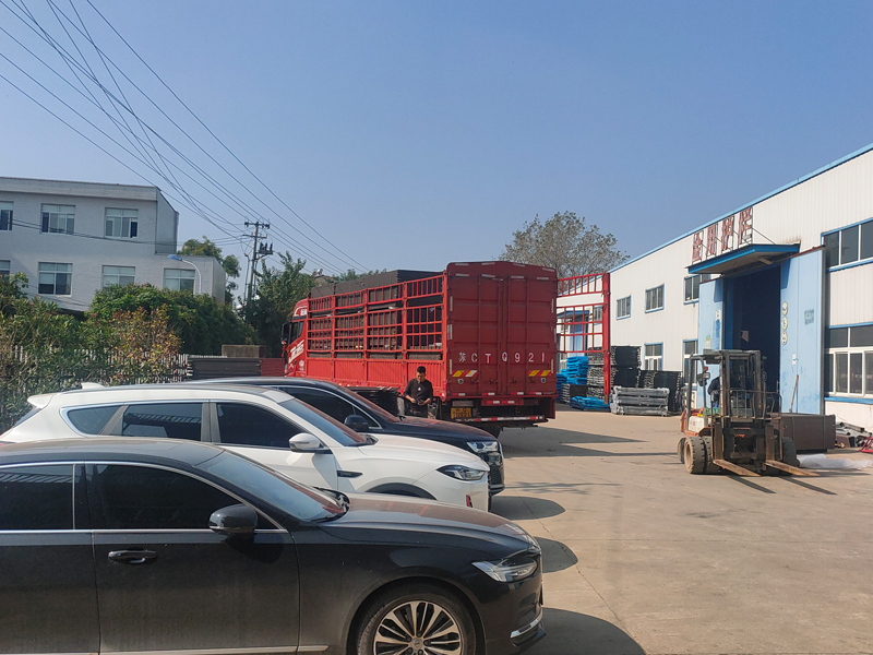 2024年10月24日鋅鋼圍墻護欄裝車發貨！