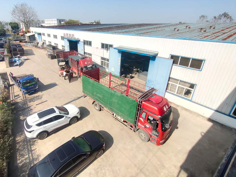 2024年11月8日鋅鋼百葉窗裝車發貨! 2024年11月8日鋅鋼百葉窗裝車發貨!