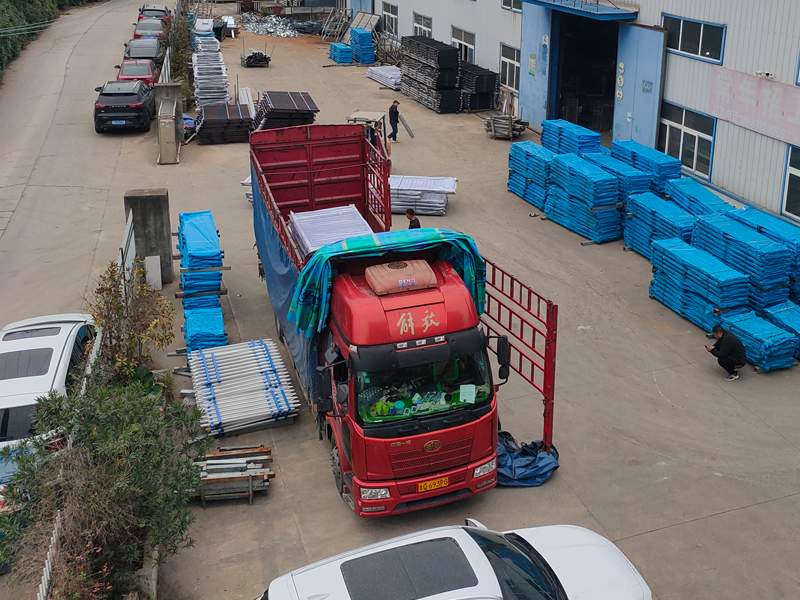 2024年11月19日鋅鋼圍墻護欄裝車發貨! 2024年11月19日鋅鋼圍墻護欄裝車發貨!