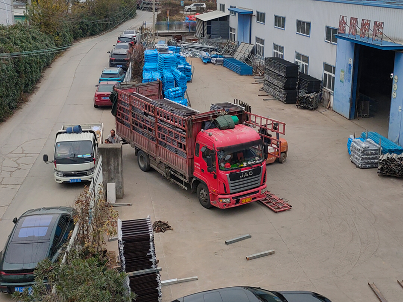 2024年12月10日鋅鋼護窗欄桿裝車發貨！