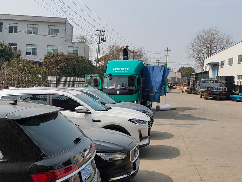 2025年3月3日鋅鋼百葉窗裝車發貨! 2025年3月3日鋅鋼百葉窗裝車發貨!