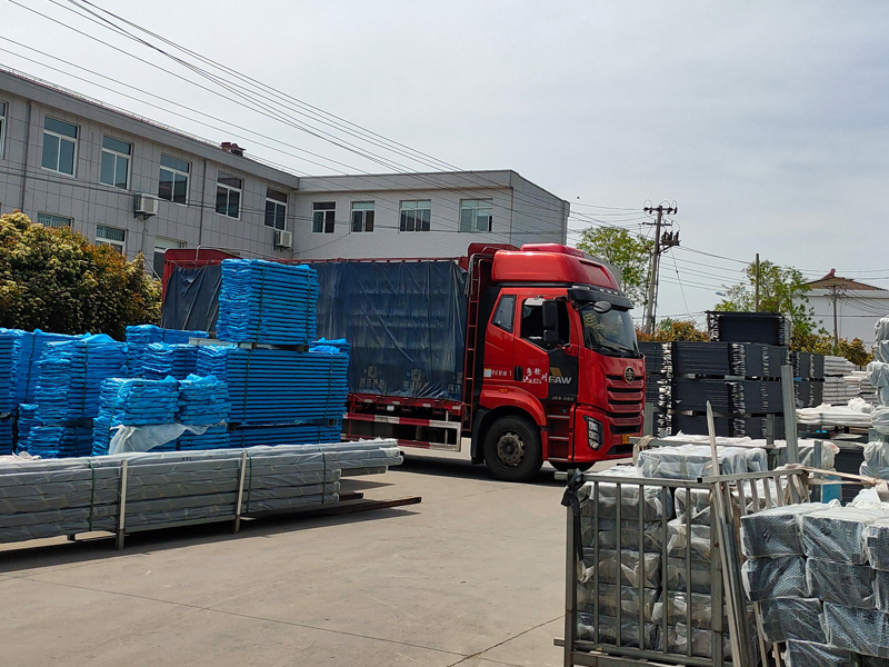 2025年4月16日鋅鋼護(hù)窗欄桿裝車發(fā)貨! 2025年4月16日鋅鋼護(hù)窗欄桿裝車發(fā)貨!