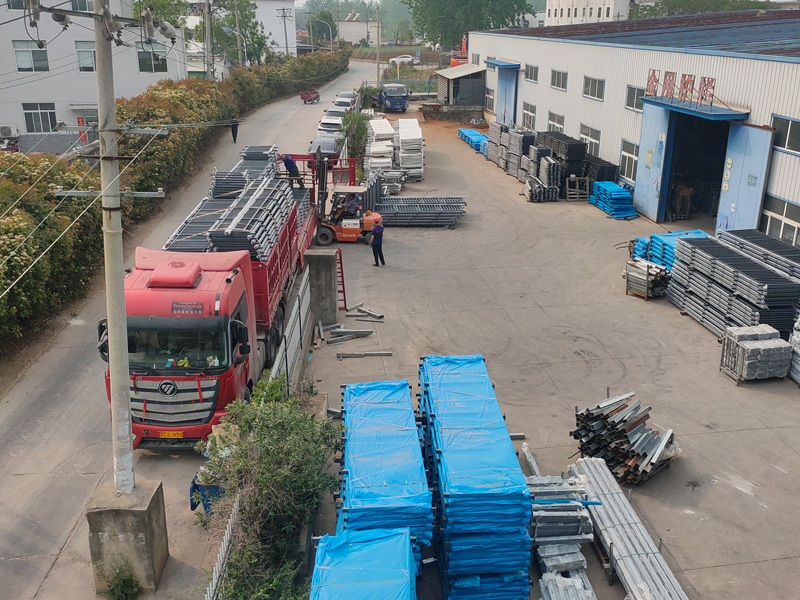 2025年4月21日鋅鋼護(hù)窗欄桿裝車發(fā)貨! 2025年4月21日鋅鋼護(hù)窗欄桿裝車發(fā)貨!