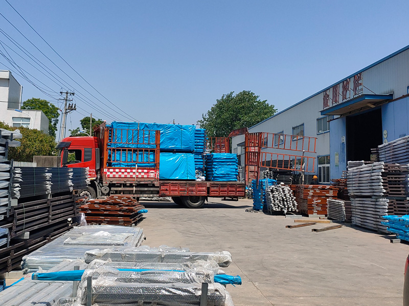 2025年5月15日鋅鋼陽(yáng)臺(tái)護(hù)欄裝車發(fā)貨! 2025年5月15日鋅鋼陽(yáng)臺(tái)護(hù)欄裝車發(fā)貨!