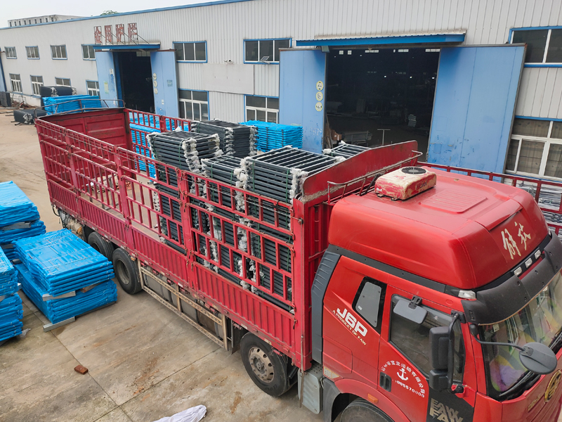 2025年6月13日鋅鋼飄窗欄桿裝車發貨! 2025年6月13日鋅鋼飄窗欄桿裝車發貨!