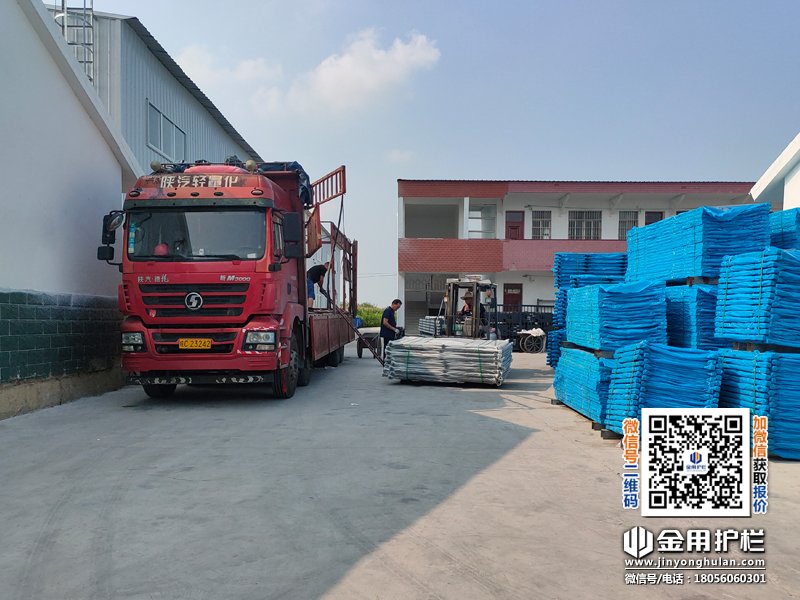 2025年8月5日鋅鋼陽(yáng)臺(tái)護(hù)欄裝車發(fā)貨！