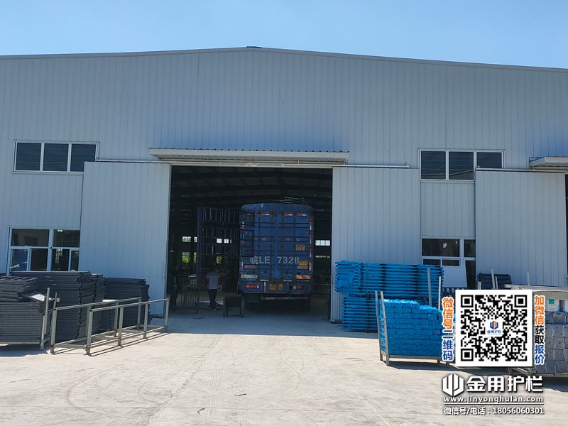 2025年8月15日鋅鋼護窗欄桿裝車發貨! 2025年8月15日鋅鋼護窗欄桿裝車發貨!